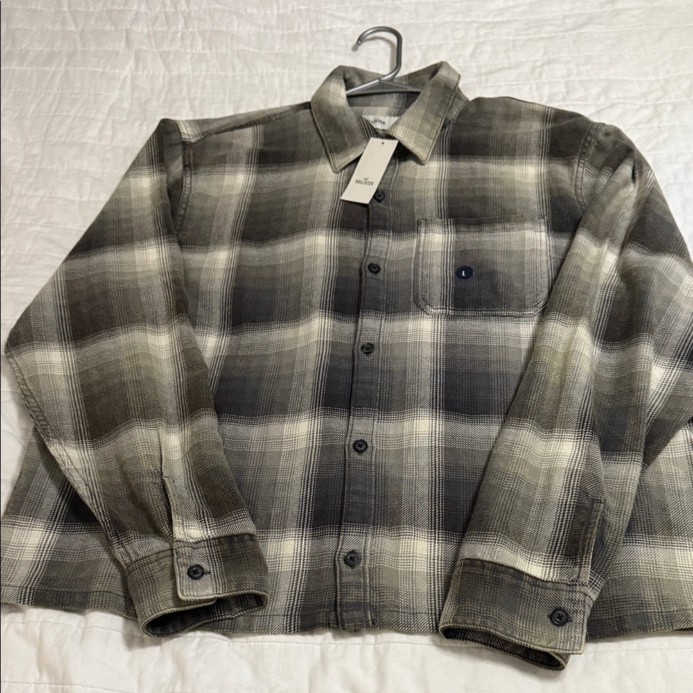 Hollister Black and Cream Plaid Button-Down Shirt